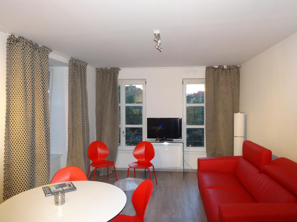 A L'Ill - Apparts & Studios Strasbourg Hyper Centre Phòng bức ảnh